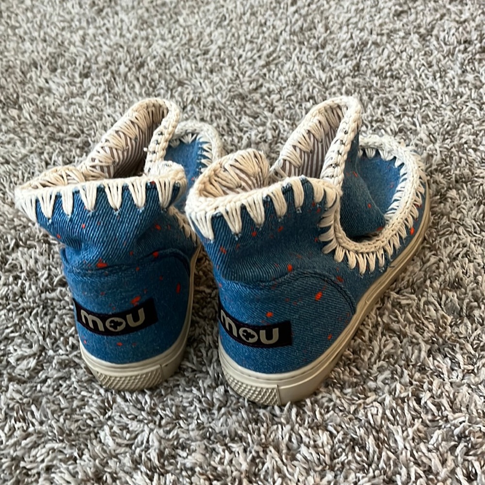 Mou shoes